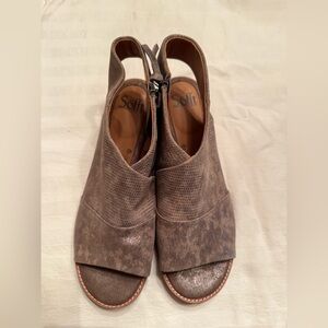 Sofft Women's Taupe Peep-Toe Mules